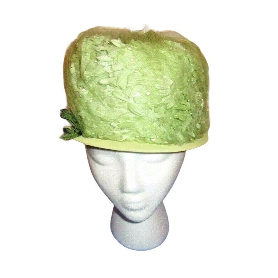 Vintage Light Spring Green Floral Sequin Netting Retro Cloche Hat