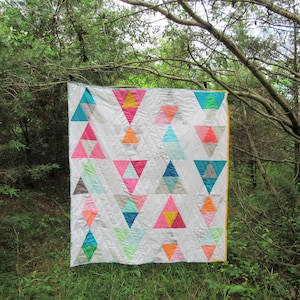 Modern Geometric Kid&#39;s Quilt (Chasing Rainbows), Modern Triangle Toddler Quilt, Modern Child&#39;s Quilt, Modern Triangle Quilt, Modern Quilt