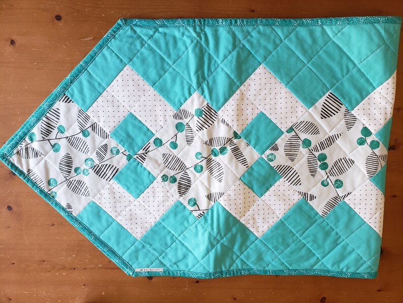 laruedefleurs Trellis Table Runner