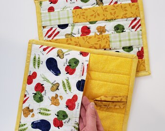 Pot Holder Set, Oven Mits, Over sized Coasters, Hot Pad Set, Oven Mits Set of Two (Veggie Garden)