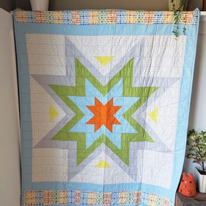 Modern Starburst Quilt (Preppy), Modern Boy&#39;s Star Quilt, Modern Toddler Quilt, Modern Quilt, Blue and Green baby Boy Quilt, Ready to Ship