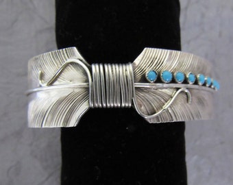 Turquoise and silver curvy bracelet Fine & sterling silver.