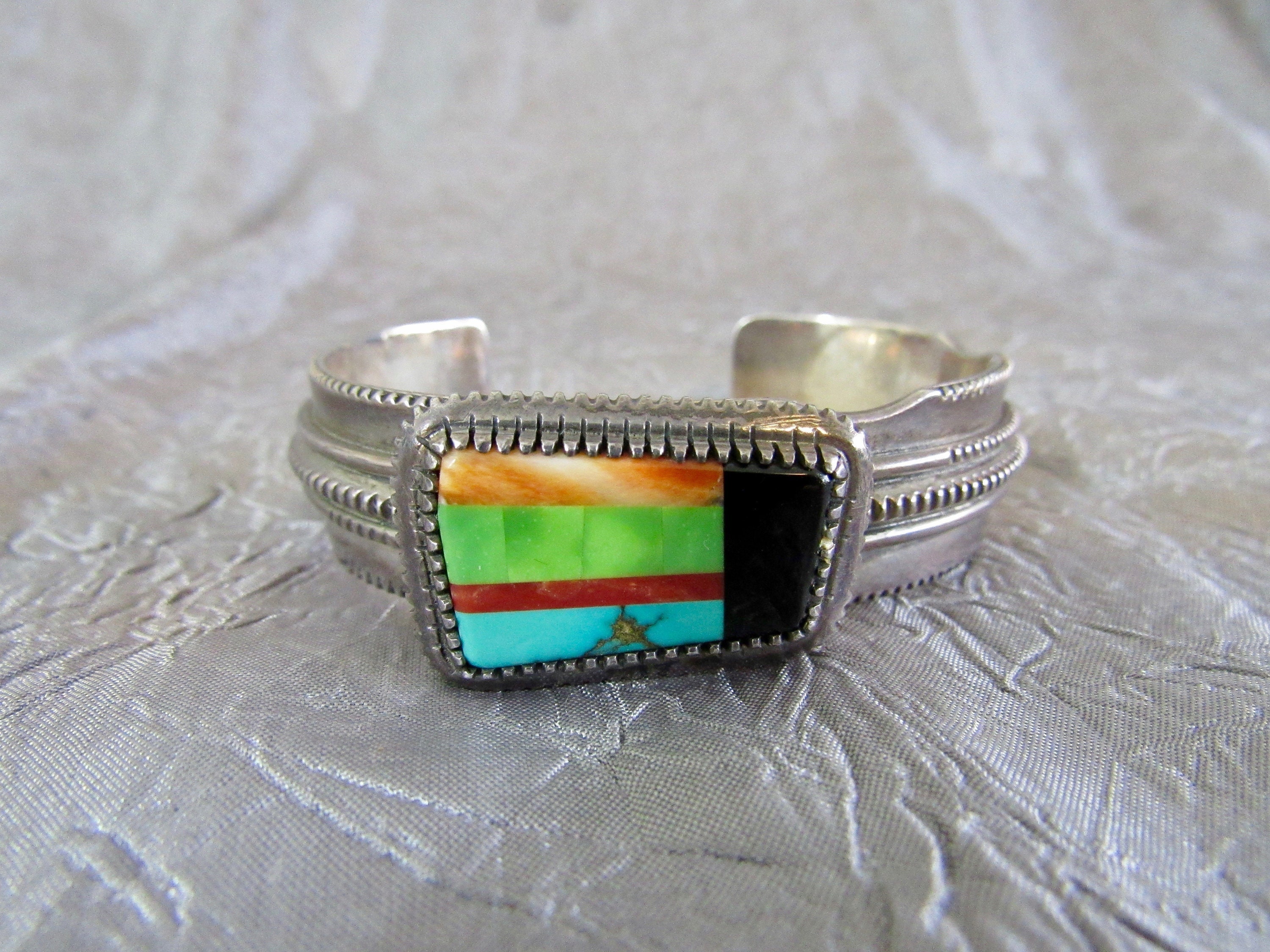 Fabulous Modernstic Navajo Shell Inlay Silver Bracelet Fabulous Modernstic Navajo Shell Inlay Silver Bracelet