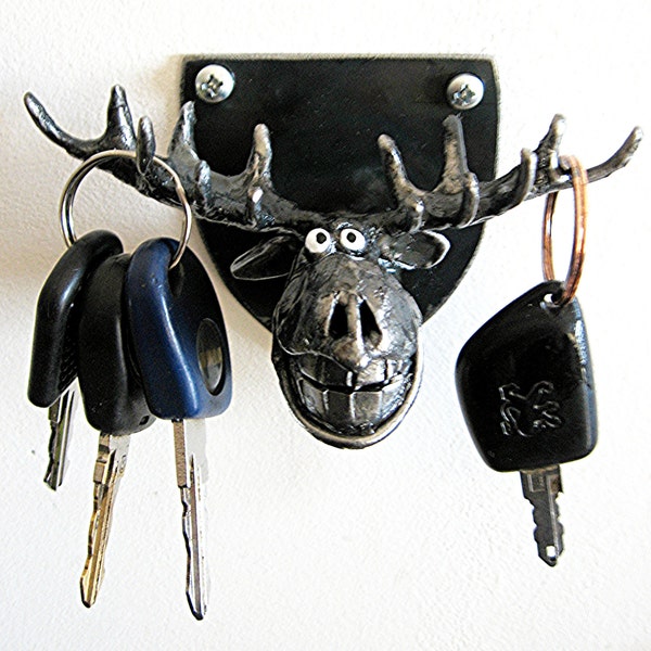 Porte-clés moose head , Mur monté en acier recyclé.