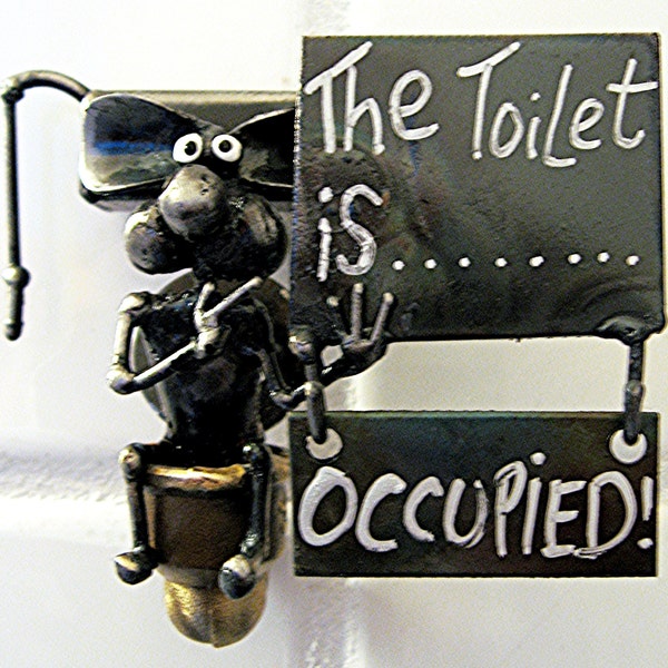 WC Wand Zeichen handgemachte Recycling-Stahl Maus sitzen auf Toilette mit veränderbaren besetzt / nicht besetzte Plakette