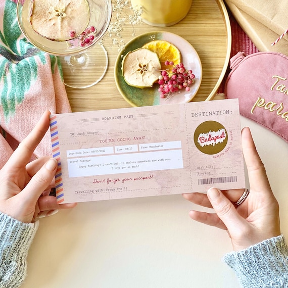 Modello di carta d'imbarco per viaggio a sorpresa: regalo di compleanno modificabile (download - Italia