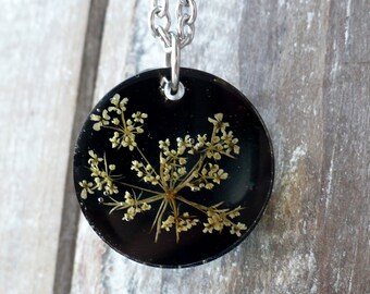 Pressed flowers resin pendant, Queen Anne's lace botanical necklace, ecofriendly jewelry 30% off shipping