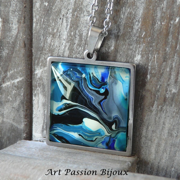 Pendentif marbré, collier ocean, cabochon peint sur l'eau en style abstrait, bleu noir gris et blanc,acier inoxydable, -50% frais de port