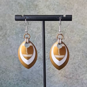 Fußball Geätzte Drachenwaage und Chainmaille Ohrringe