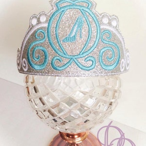 Carriage  Princess Crown Embroidery ITH Design PDF Tutorial