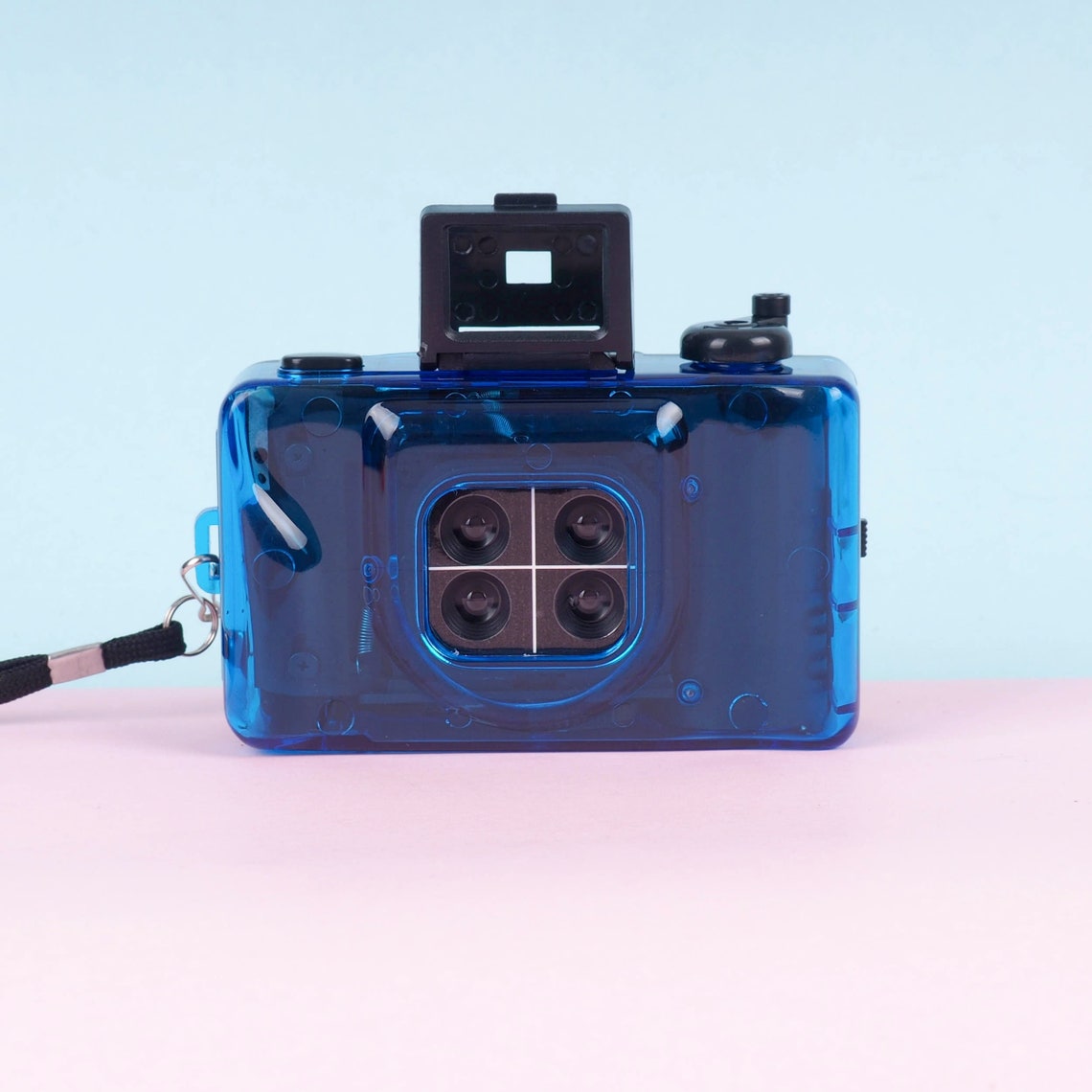 Blue Action Cam: Lomography 35mm Point and Shoot Film Camera, foto 1 di 5