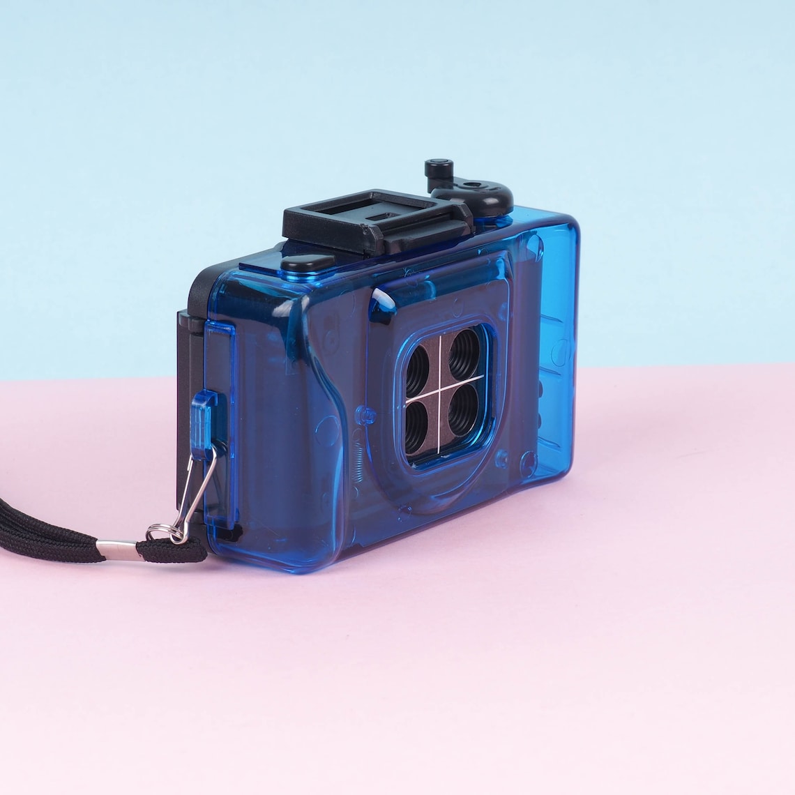 Blue Action Cam: Lomography 35mm Point and Shoot Film Camera, foto 3 di 5