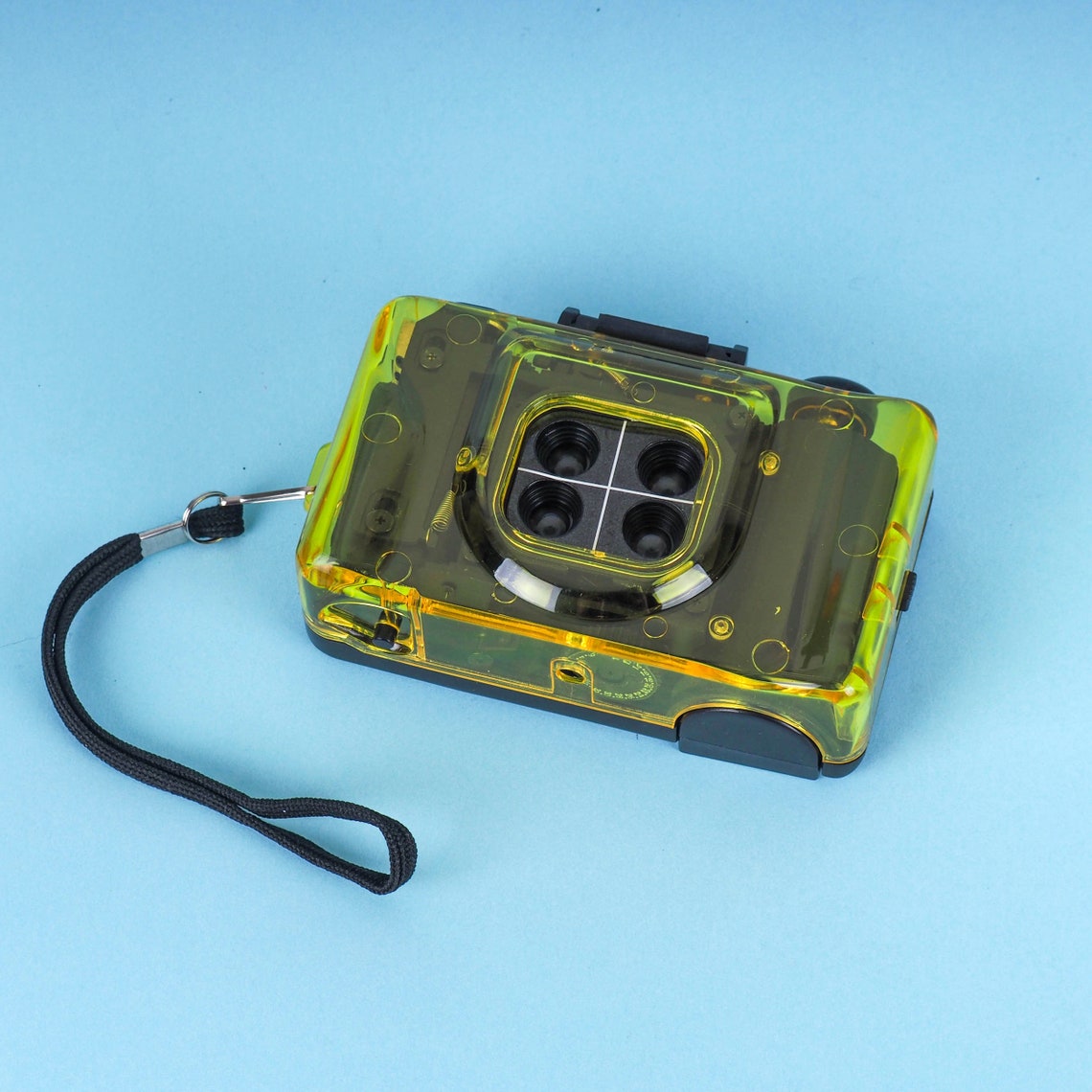 New Yellow 35mm Action Sampler Camera: Lomography 4-Lens Point & Shoot, foto 4 di 5