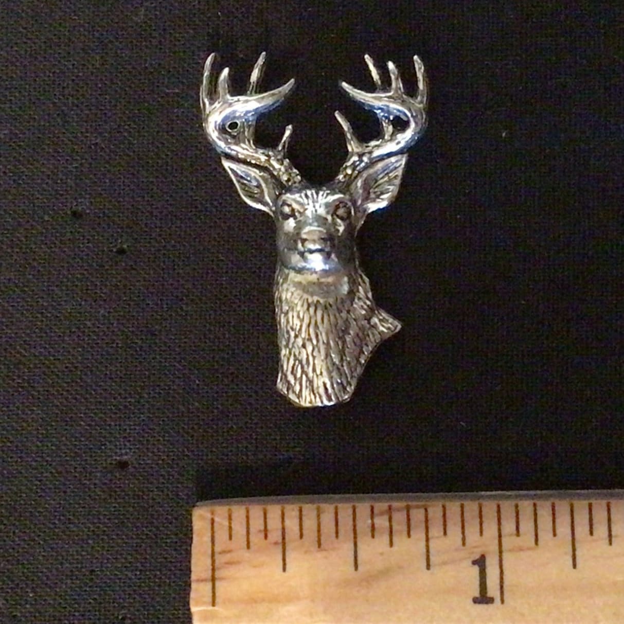 Spilla Pins Di Corna Di Cervo In Pewter – A R Brown – Spilla, Cravatta, Balza