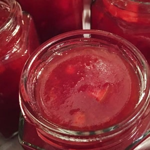 One Plum Sangria - Handgefertigte Artisanal Gourmet Jam - Dessert Frühstück Eis Gelee Sauce Brotaufstrich Getränke Cocktails - Hergestellt in Kalifornien