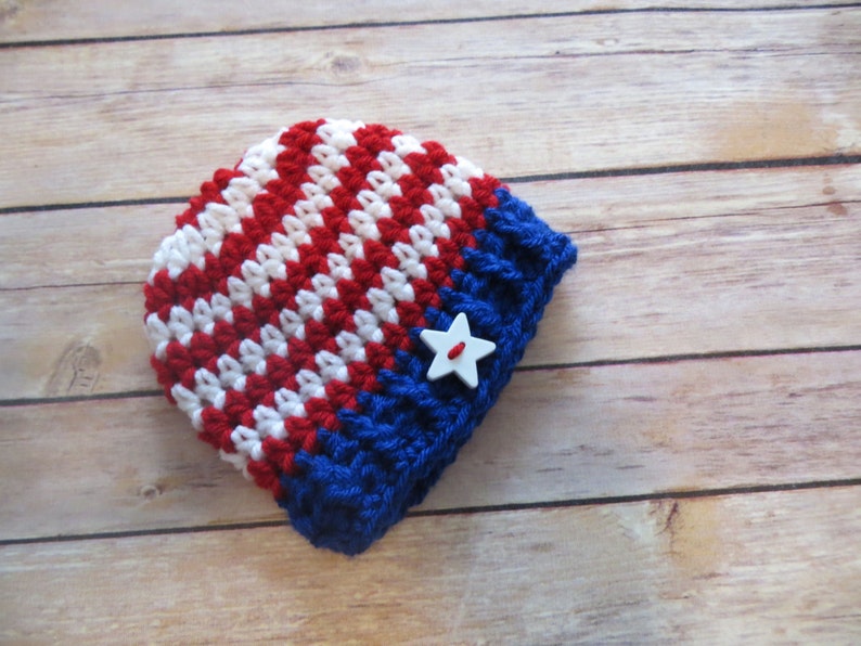 Crochet patriotic hat, bringing home baby hat, July 4th Hat, Shower Gift, Photo Props, Preemie, Newborn to Adult sizes available zdjęcie 1