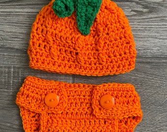 Crochet PUMPKIN Hat Diaper Cover, Shower Gift, Halloween, Photo Props, preemie, newborn to 12 months, Fall / Autumn hat set