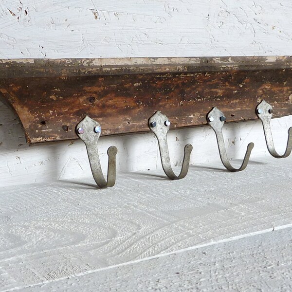 Vintage Rustic Shabby Chic Towel Rack- Key rack with Four Pegs