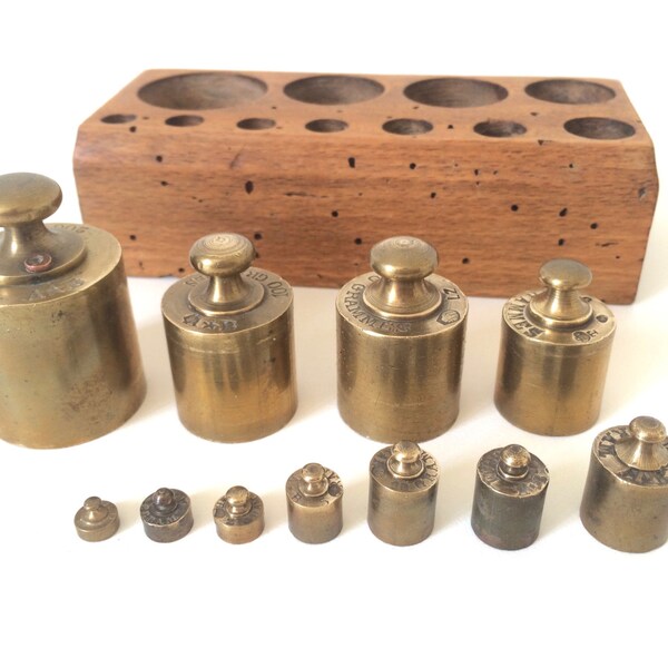 Complete Set of French Vintage Bronze Kilogram Scale Weights from 1940s