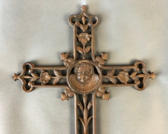 Eisernes Kruzifixkreuz mit Engelsgesicht aus den 1800er Jahren, französisches antikes Stück