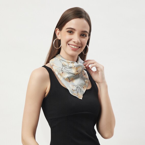Women's neckerchief hot sale