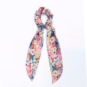 Scrunchie per sciarpa di seta, Scrunchie per sciarpa, Accessori, Dipinto a mano, Fatto a mano, Sciarpa per capelli in seta, Elastico per capelli con fiocco, Sciarpa con nodo, elastico per capelli in seta