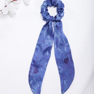 Scrunchie per sciarpa di seta, Scrunchie per sciarpa, Accessori, Dipinto a mano, Fatto a mano, Sciarpa per capelli in seta, Elastico per capelli con fiocco, Sciarpa con nodo, elastico per capelli in seta