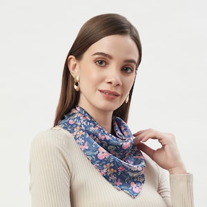 Pañuelo de seda 100 %, pañuelo para el cuello, bandana, pañuelo cuadrado, pañuelo para mujer, pañuelo para la cabeza, pintado a mano, regalo para ella, multicolor, pañuelo único