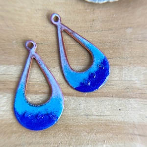 ENAMELED CHARMS, Enamel Jewelry Components, Blue Oval Artisan Enamel, Enameled Jewelry, Copper Enamel, Handmade Enamel, Artisan Enamel