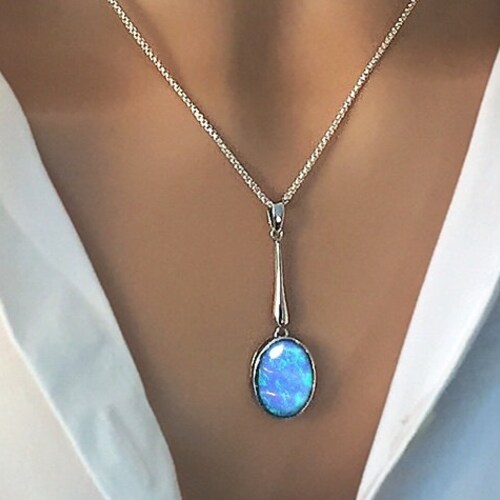 *NEW**STUNNING DIAMOND SHAPE BLUE FIRE OPAL 925 SILVER PENDANT 20" SILVER CHAIN *NEW**STUNNING DIAMOND SHAPE BLUE FIRE OPAL 925 SILVER PENDANT 20" SILVER CHAIN