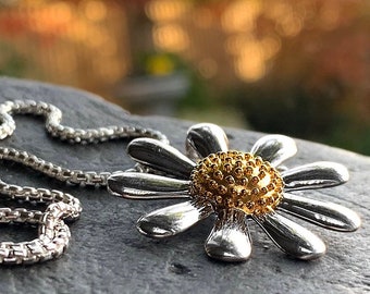 Silver Daisy Necklace (30mm size), 925 Silver with 18ct Gold Plated Centre, fastens at 16" and 18" - Ref AEP001