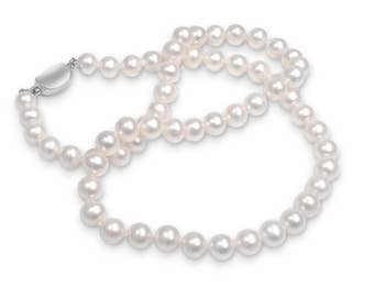 AAA Grade Cultured Pearl Necklace - Medium, Round, White Fresh Water Pearls measuring 6.0 - 6.5 mm