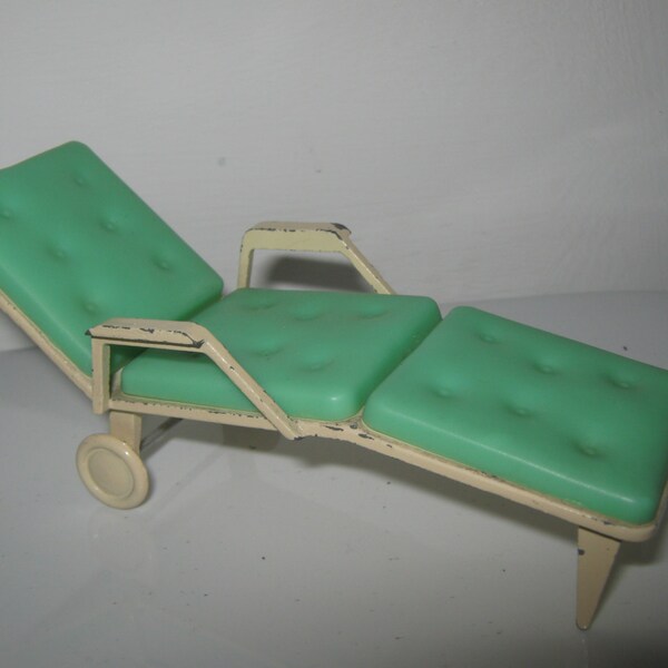 Triang 1960's Dolls House Sun Lounger