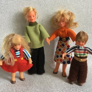 Dolls House Family