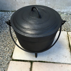 Cast Iron Cauldron-Cooking Pot