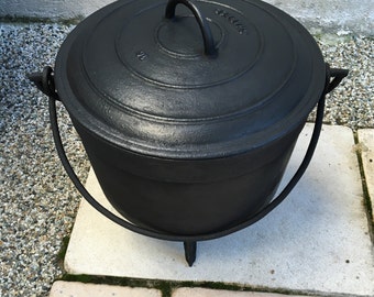 Cast Iron Cauldron-Cooking Pot