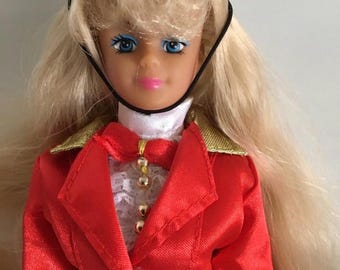 Poupée Sindy Vintage Pedigree Avec Son Cheval Et Cacahuètes