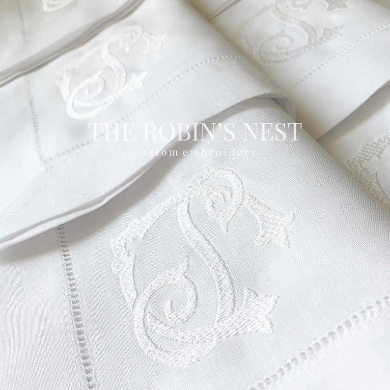 Custom Double Monogrammed Linen Dinner Napkins Embroidered - Etsy