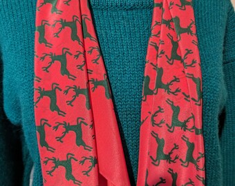 Christmas Kitsch Vintage Holiday 100% Silk Italian Scarf Reversible Pink Green Reindeer Fun Dress Up Excellent