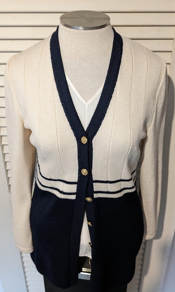 Vintage St. John Marie Gray Santana Knit Cardigan Jacket Navy off White  Gold Buttons Wonderful Condition Fitted Beautiful Quality Size 4 