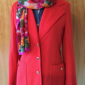 Vintage Sixties Butte Knit Tailored Jacket Fitted Shape Pockets Tomato Red Color Flattering Size 6 Unworn Excellent