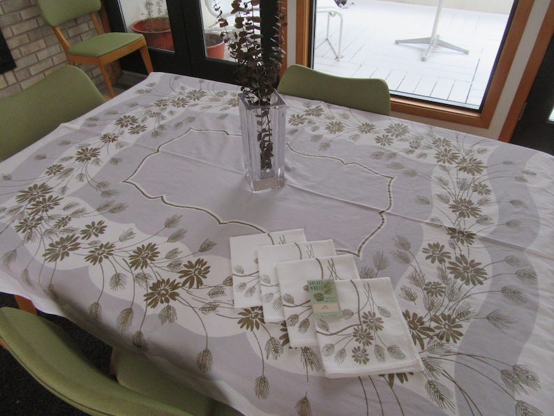 Vintage Retro Fifties Falspun New WTag 52 X 70 Tablecloth 4 Napkins Gold Gray White Hand Printed USA