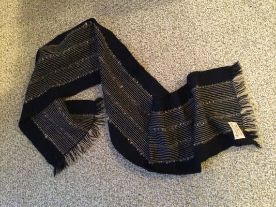 YIKES Scarf Shop Vintage Navy Ecru Wool Scarf Mar… - image 3