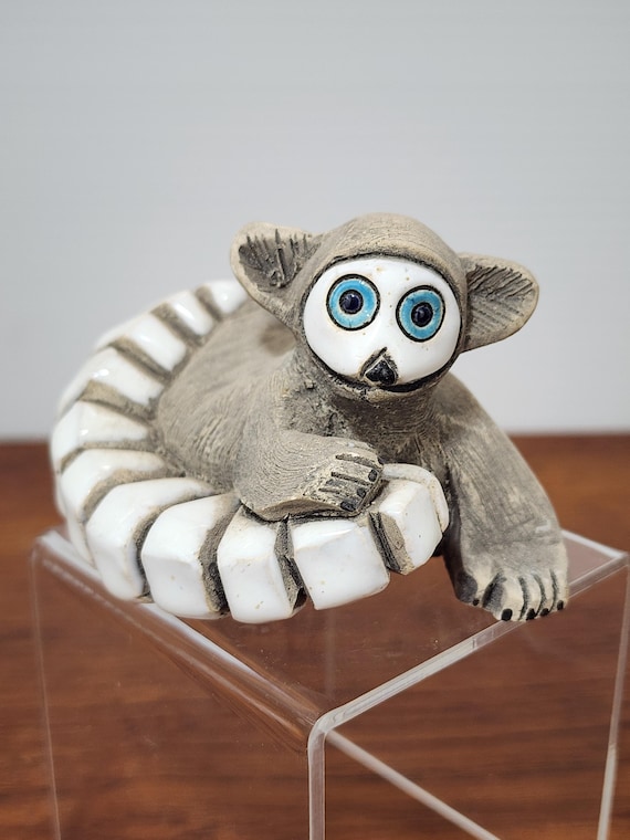 Vintage Artesania Rinconada Figurine – Handcrafted Ceramic From