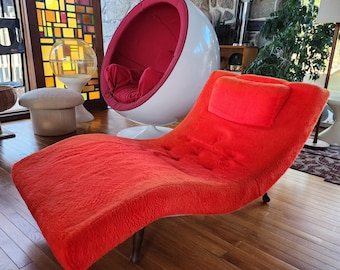 Vintage Mid-Century Modern Wave Chaise Lounge in Orange-Red Plush Upholstery, Adrian Pearsall Style