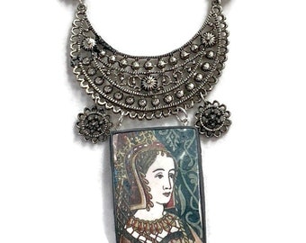 Medieval lady pendant | woman pendant on recycled chain