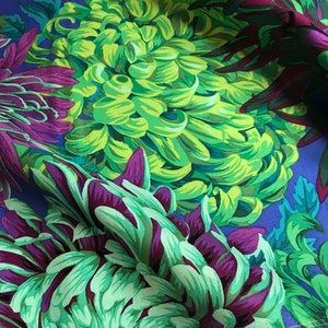 Kaffe Fassett Fabric - Japanese Chrysanthemum  PWPJ 091.GREEN Phillip Jacobs -  100% Quality Cotton by Yard -Yardage