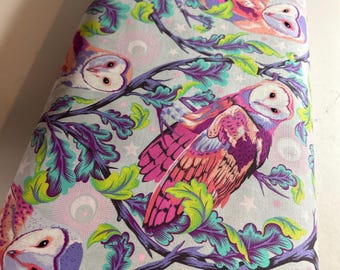 Retired Tula Pink Stoff MOON GARDEN PWTP197 Nachteule in der Abenddämmerung - FreeSpirit - Schleiereule -100% Baumwolle von 1/2 Yd und Meterware