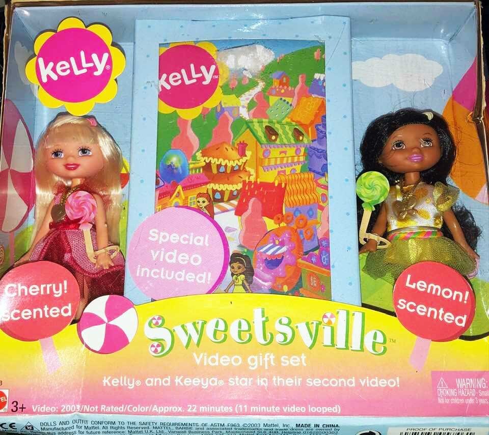 New in Box SWEETSVILLE Kelly & Keeya With Special VHS VIDEO From