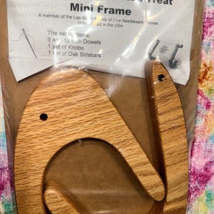 LAP STITCH DUTCH Treat Mini Frame for Needlework - 9 and 12 Inch Dowels Oak Side Bars Knobs Brand New Sealed